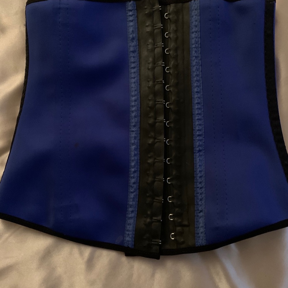 Waist trainer - Picture 6 of 9